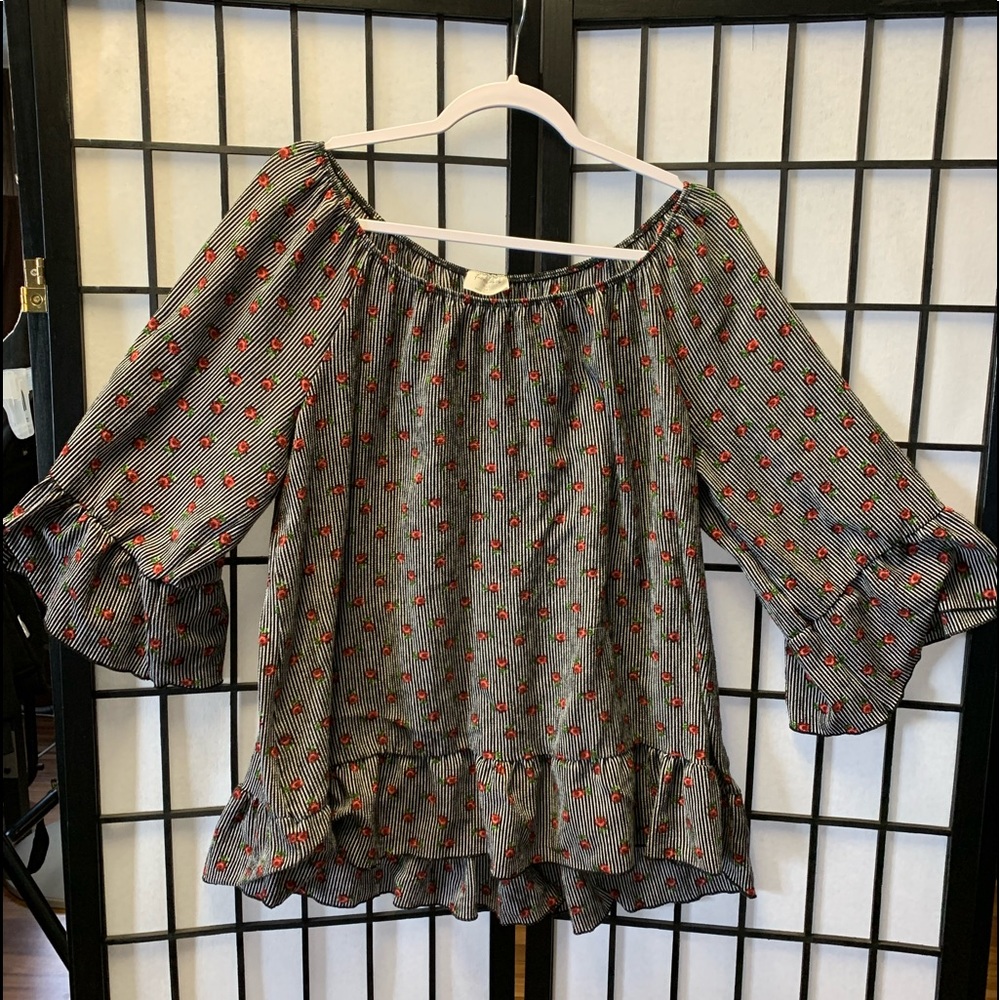 Face Kisses Pinstripe blouse with mini roses.